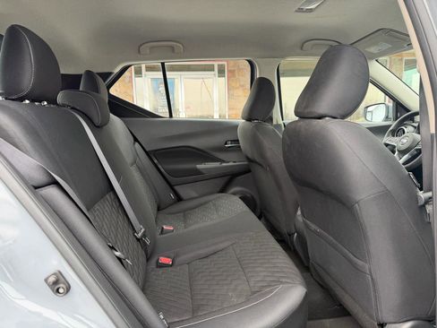 Used 2021 Nissan Kicks SV image 19