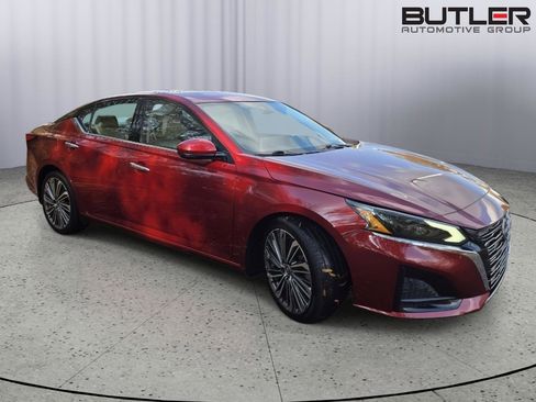 Used 2023 Nissan Altima 2.5 SL image 3