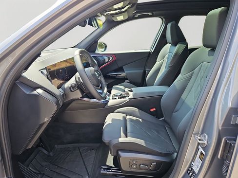 Certified 2026 BMW X3 xDrive30 w/ Premium Package image 14