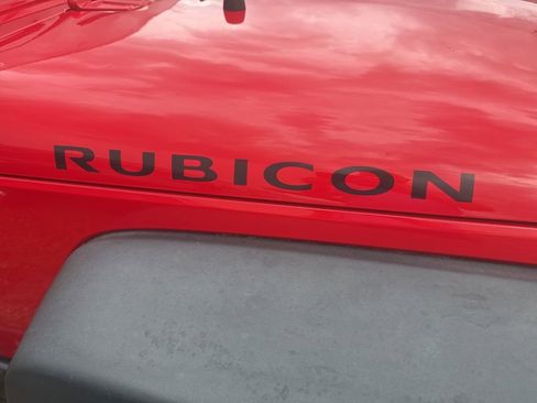 Used 2017 Jeep Wrangler Unlimited Rubicon AWD/4WD image 9