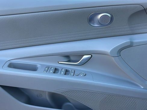Certified 2026 Hyundai Elantra SE FWD image 27