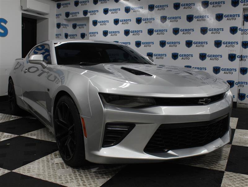 Used 2017 Chevrolet Camaro SS RWD image 5