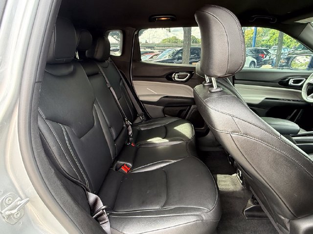 Used 2025 Jeep Compass Limited AWD/4WD image 28