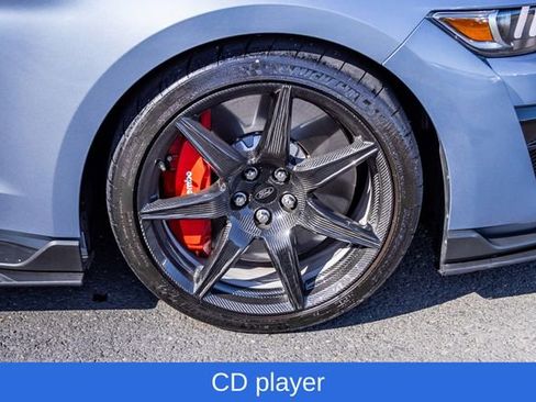 Used 2022 Ford Mustang Shelby GT500 w/ Carbon Fiber Track Pack RWD image 8