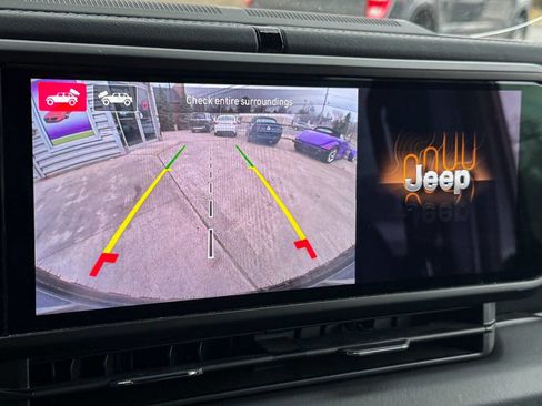 Used 2024 Jeep Wrangler High Altitude image 33