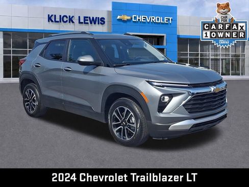 Used 2024 Chevrolet TrailBlazer LT FWD image 1