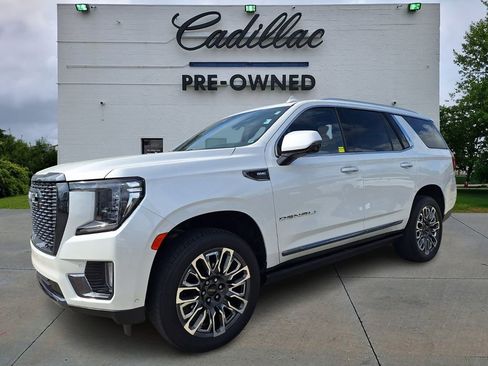 Used 2023 GMC Yukon Denali Ultimate w/ LPO, Floor Liner Package image 7