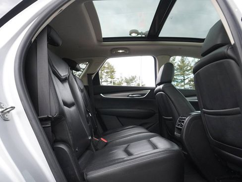 Used 2018 Cadillac XT5 Premium Luxury image 42