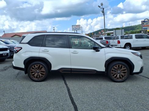 Used 2025 Subaru Forester Sport AWD/4WD image 4