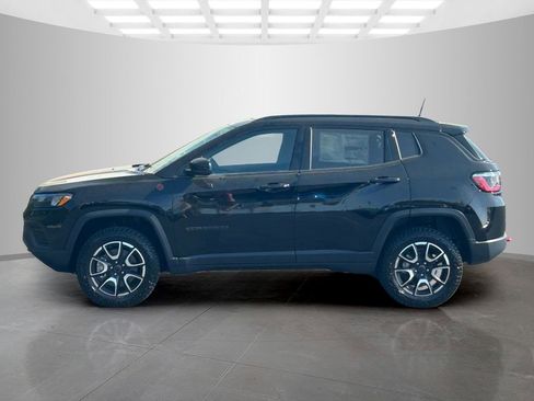 New 2026 Jeep Compass Trailhawk AWD/4WD image 2