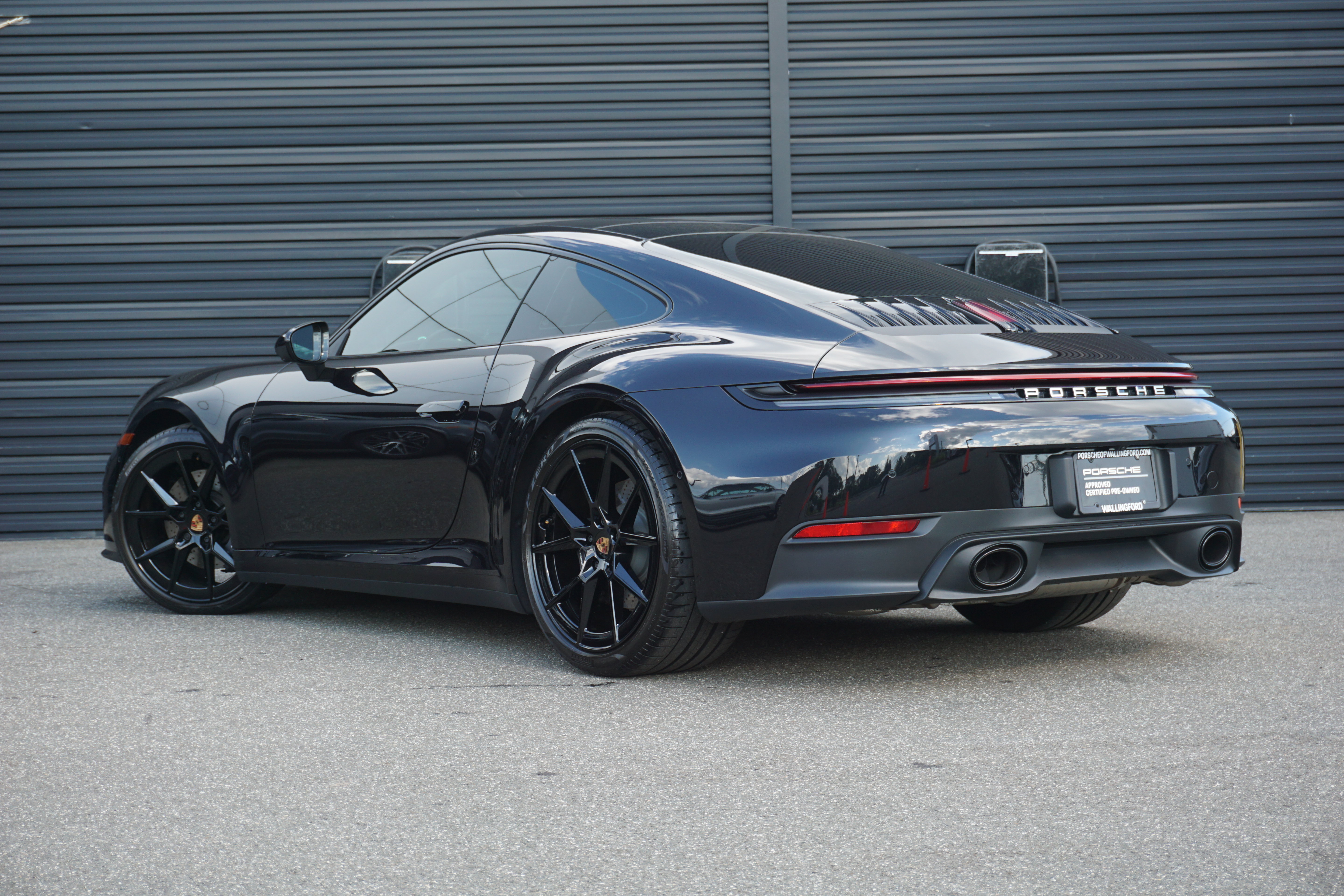 Certified 2025 Porsche 911 Carrera RWD image 3