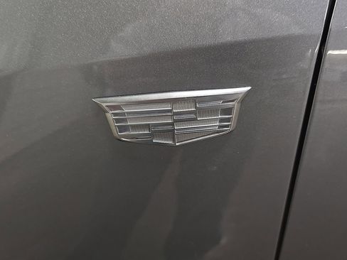 Used 2025 Cadillac XT5 Premium Luxury image 4