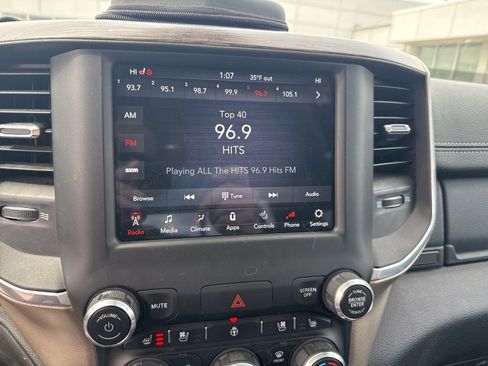 Used 2020 RAM 1500 Laramie image 19