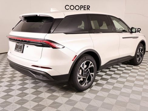 New 2026 Lincoln Nautilus Premier w/ Jet Appearance Package AWD/4WD image 21