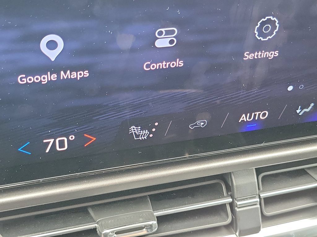 Used 2025 Chevrolet Equinox EV LT w/ Comfort Package FWD image 24