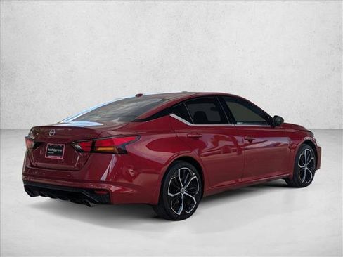 Used 2024 Nissan Altima 2.5 SR image 5