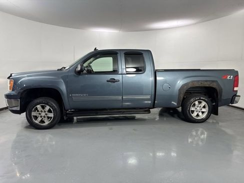 Used 2009 GMC Sierra 1500 SLE w/ Power Pack Plus AWD/4WD image 29