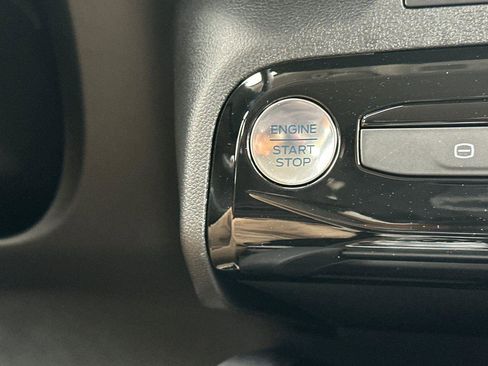 New 2025 Ford Escape SE image 20