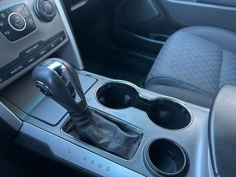 Used 2015 Ford Explorer XLT image 20