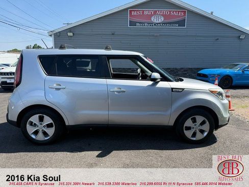 Used 2016 Kia Soul w/ Convenience Package FWD image 2