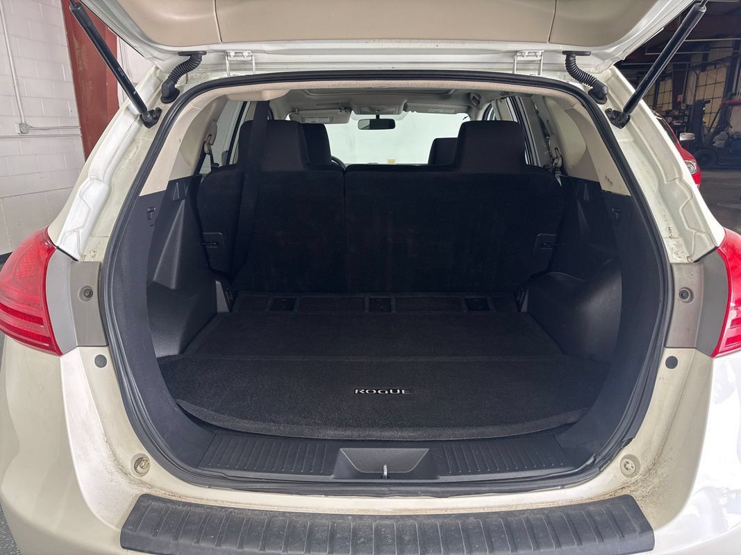 Used 2013 Nissan Rogue SV w/ Premium Pkg AWD/4WD image 17