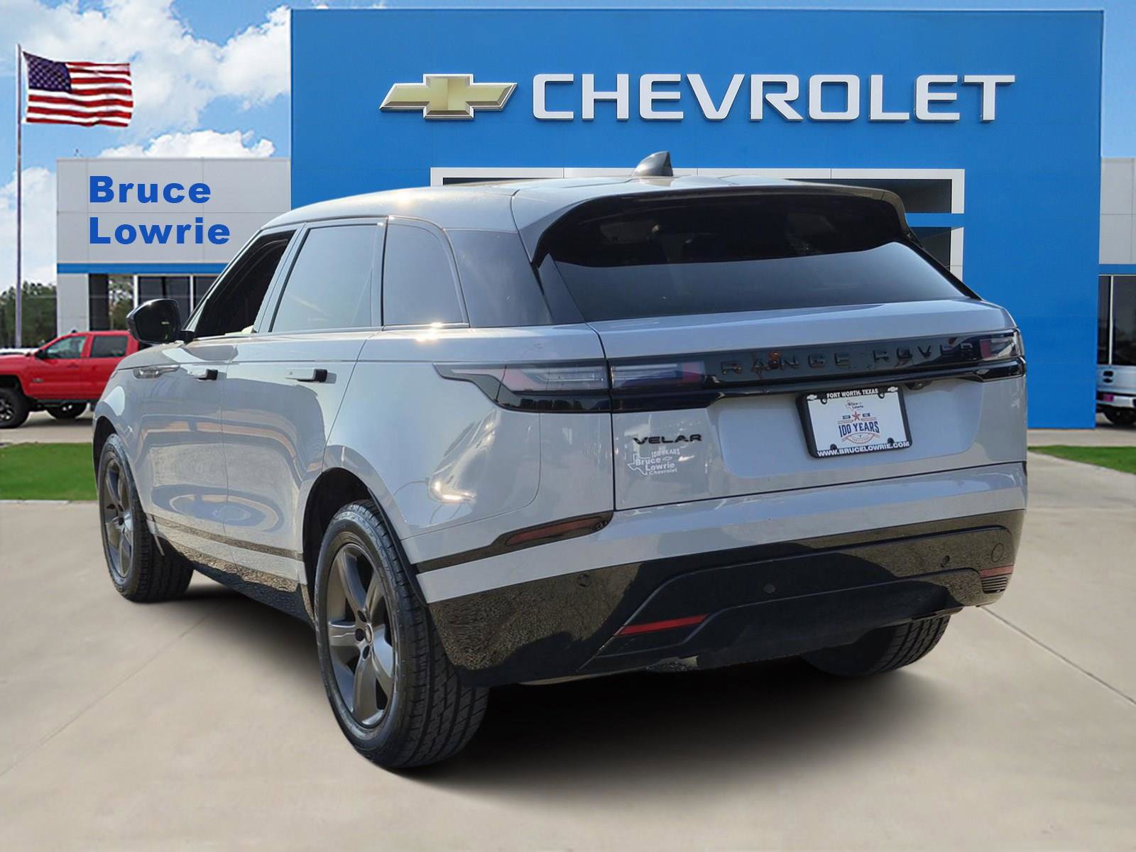 Used 2025 Land Rover Range Rover Velar Dynamic SE AWD/4WD image 4