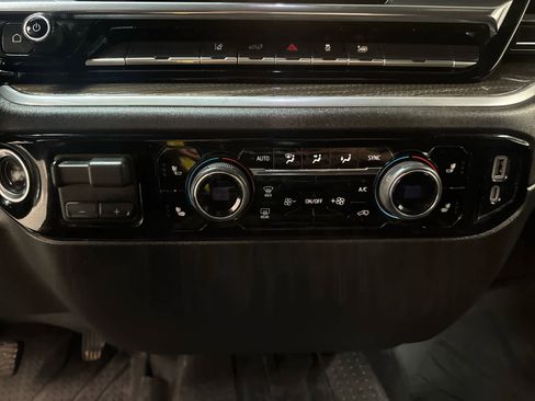 Certified 2025 Chevrolet Silverado 2500 LT w/ Convenience Package image 20