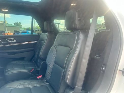 Used 2018 Ford Explorer Platinum AWD/4WD image 24