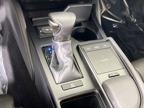 Used 2019 Lexus ES 350 w/ Accessory Package FWD image 17
