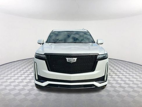 Certified 2022 Cadillac Escalade Sport w/ LPO, ONYX Package image 8