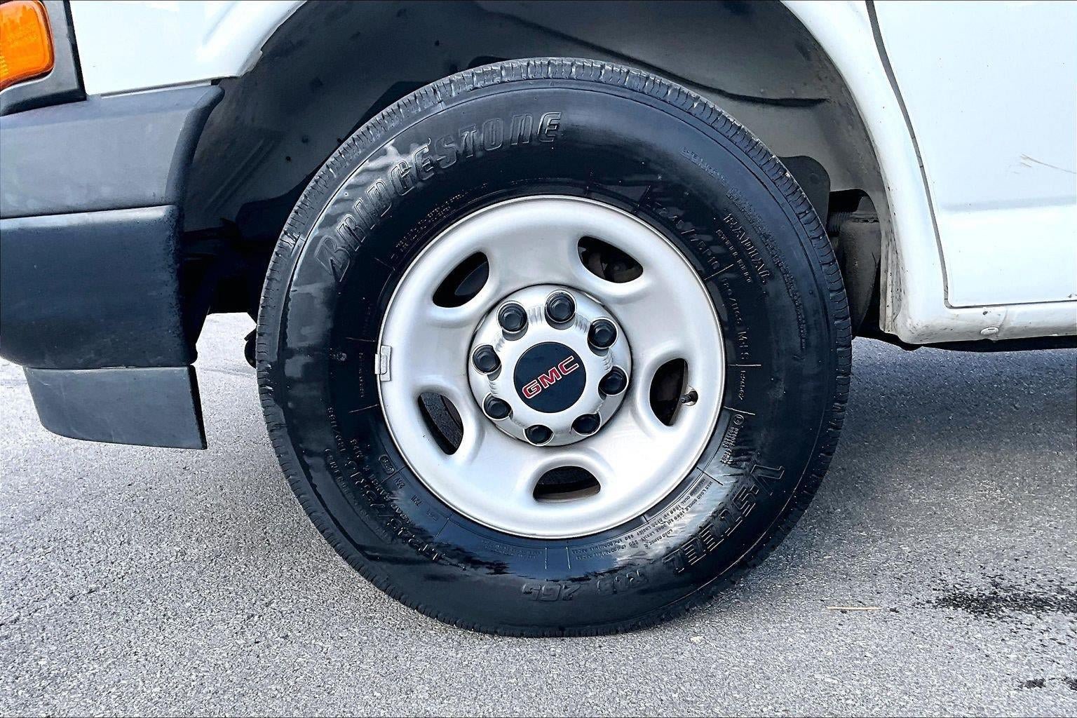 Used 2020 GMC Savana 2500 w/ Driver Convenience Package RWD image 8