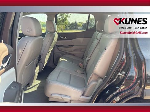 Used 2023 GMC Acadia SLT image 26