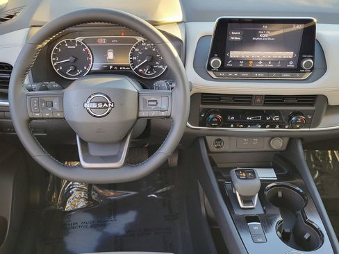 New 2026 Nissan Rogue SV image 5