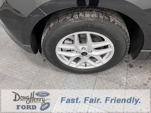 Used 2023 Ford Edge SEL image 18