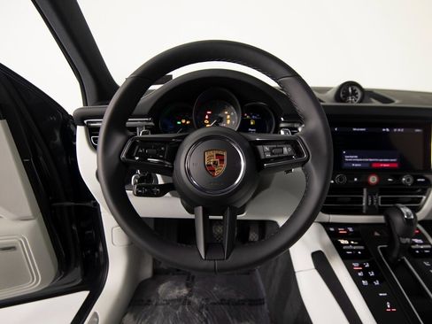 New 2026 Porsche Macan S image 17