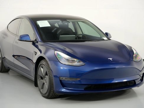 Used 2023 Tesla Model 3 Standard Range image 55
