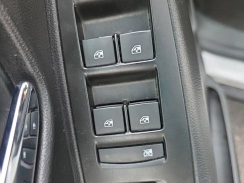 Used 2020 Chevrolet Trax LT w/ Driver Confidence Package AWD/4WD image 13