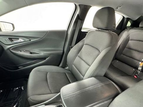 Used 2022 Chevrolet Malibu LT FWD image 13