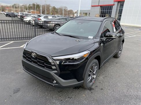 Used 2026 Toyota Corolla Cross XLE image 1
