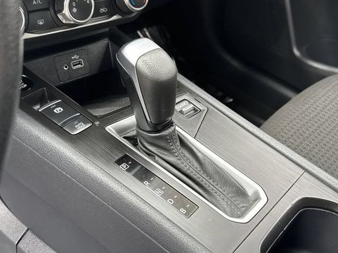 Used 2025 Nissan Kicks S AWD/4WD image 25