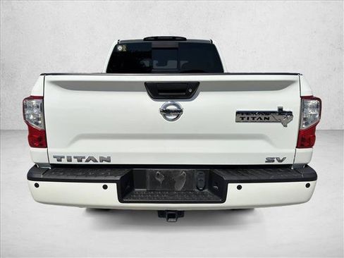 Used 2017 Nissan Titan SV RWD image 4