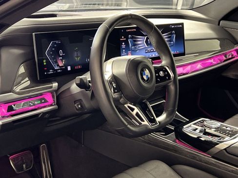 Used 2024 BMW 740i xDrive image 16