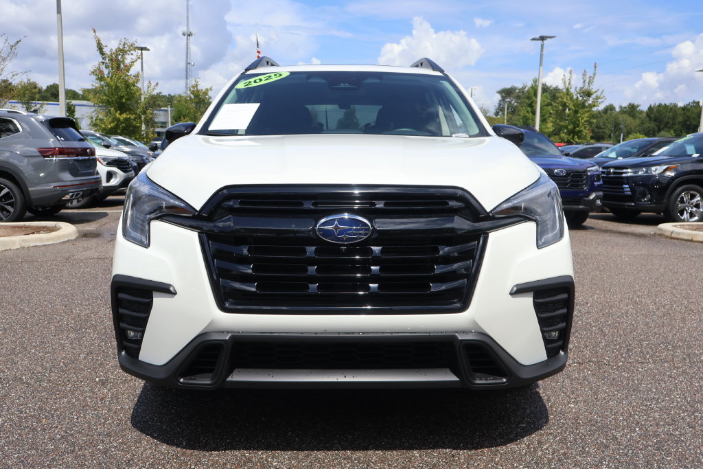 Certified 2025 Subaru Ascent Bronze Edition w/ Onyx Package AWD/4WD image 3