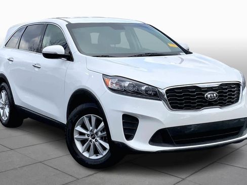 Used 2020 Kia Sorento LX V6 image 2