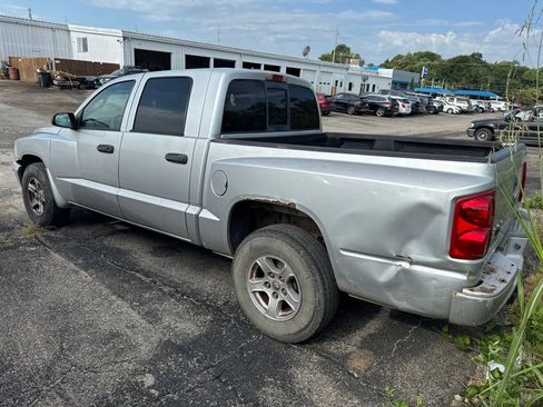 Used 2007 Dodge Dakota SLT RWD image 4