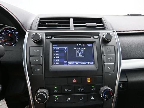 Used 2016 Toyota Camry SE FWD image 15