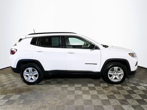 Used 2022 Jeep Compass Latitude AWD/4WD image 9