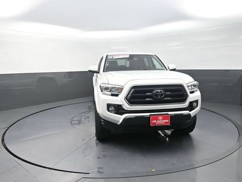 Used 2022 Toyota Tacoma SR5 AWD/4WD image 19