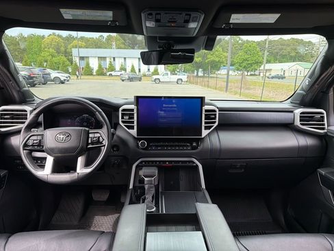 Used 2025 Toyota Tundra Platinum AWD/4WD image 8
