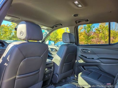 Used 2023 Chevrolet Traverse RS w/ LPO, Floor Liner Package AWD/4WD image 12